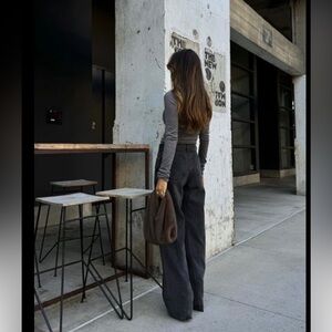 Zara mid rise extra curved barrel leg black jeans